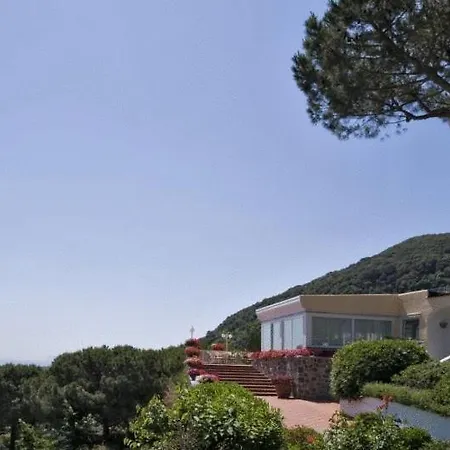 Ξενοδοχείο Ireos 3*