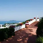 Ireos Hotell 3*