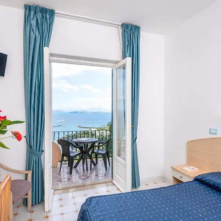 Ireos Hotell