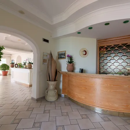 Ireos Hotel