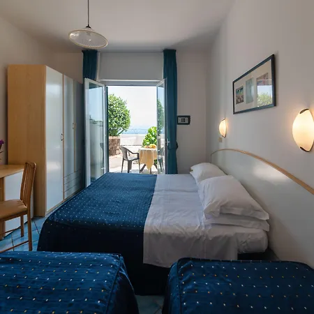 Hotel Ireos
