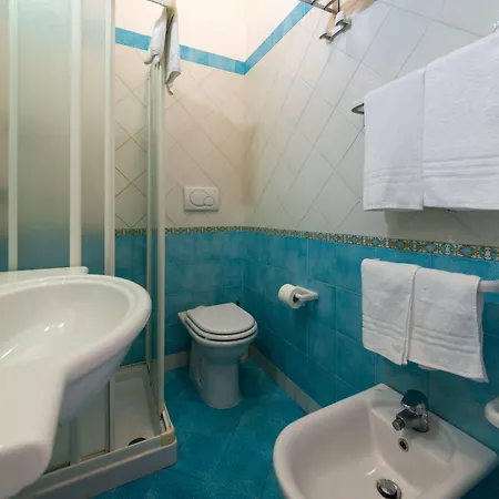 Ireos Hotel 3*