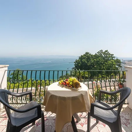 Hotel Ireos