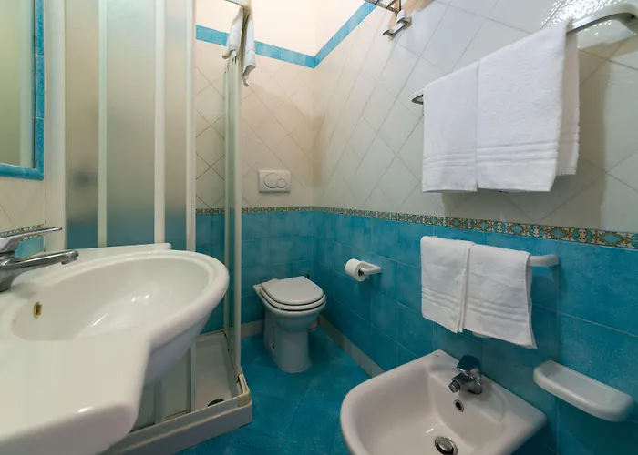Ireos Hotel 3*